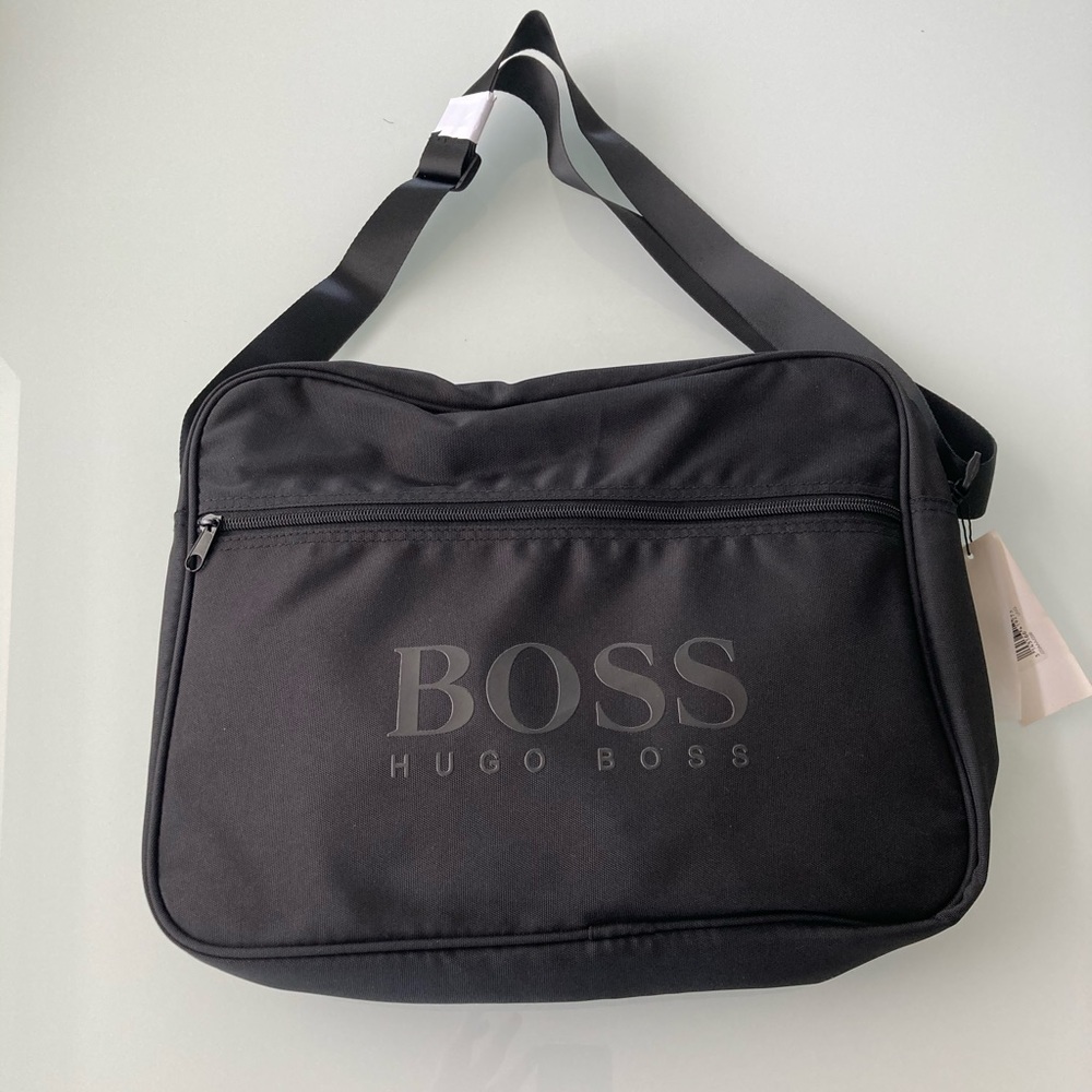 Hugo boss messenger bag
